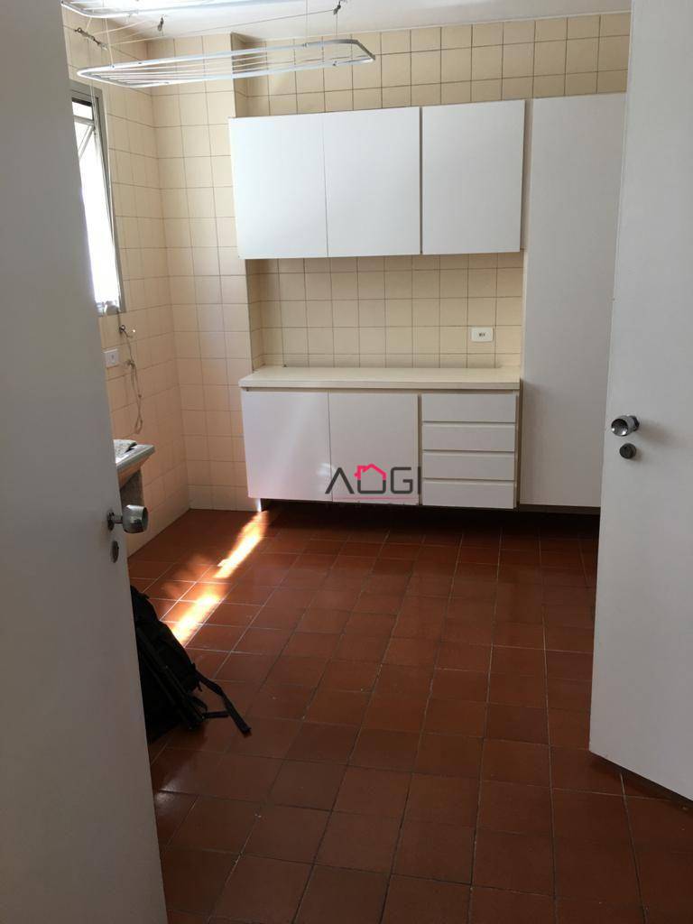 Apartamento para alugar com 3 quartos, 97m² - Foto 17