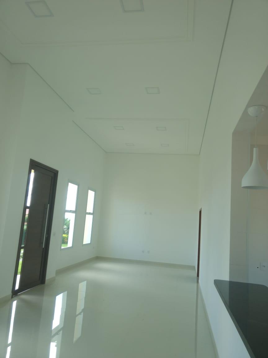 Casa à venda com 3 quartos, 220m² - Foto 11