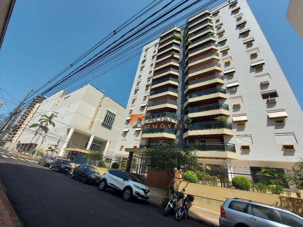 Apartamento à venda com 3 quartos, 149m² - Foto 2