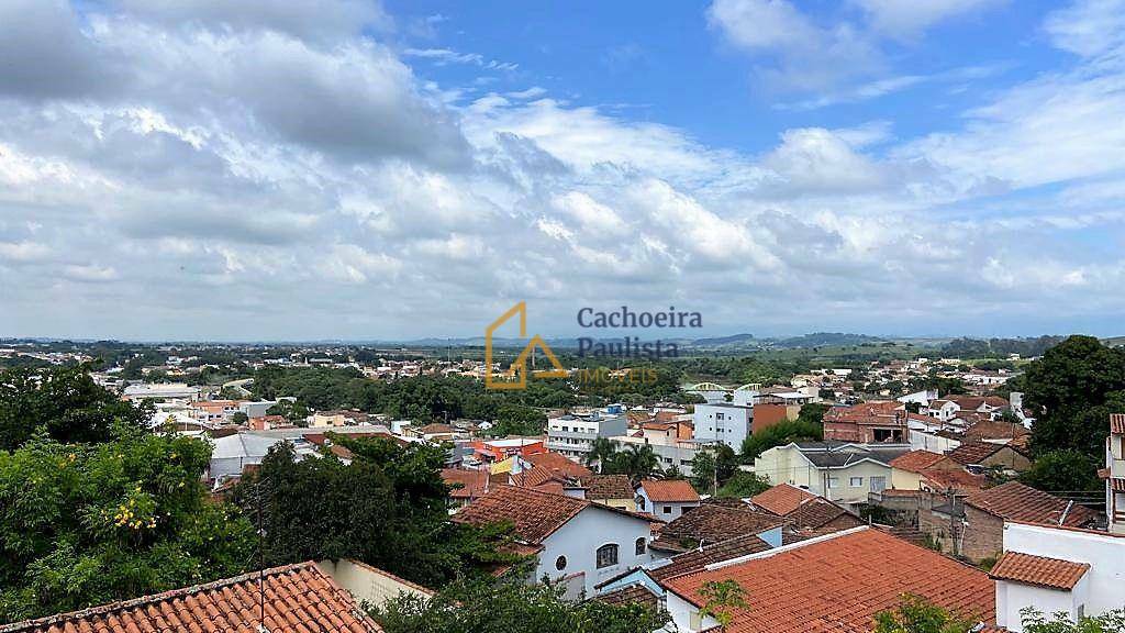 Casa à venda com 5 quartos, 306m² - Foto 24