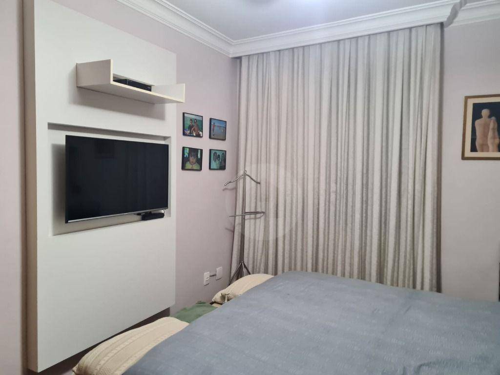 Apartamento à venda com 4 quartos, 155m² - Foto 11