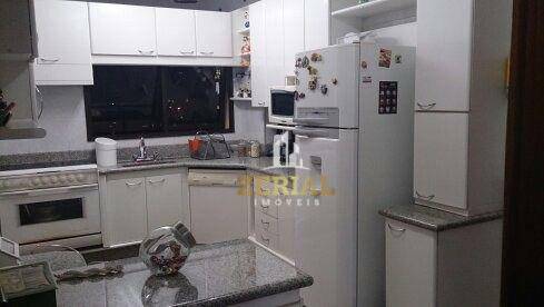 Apartamento à venda com 3 quartos, 162m² - Foto 6