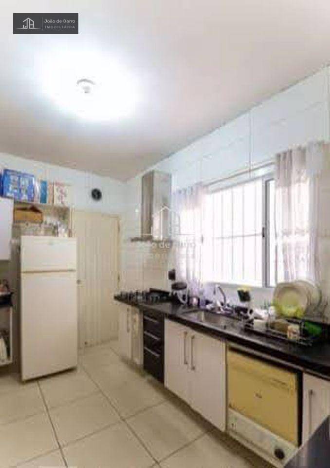 Sobrado à venda com 4 quartos, 160m² - Foto 3