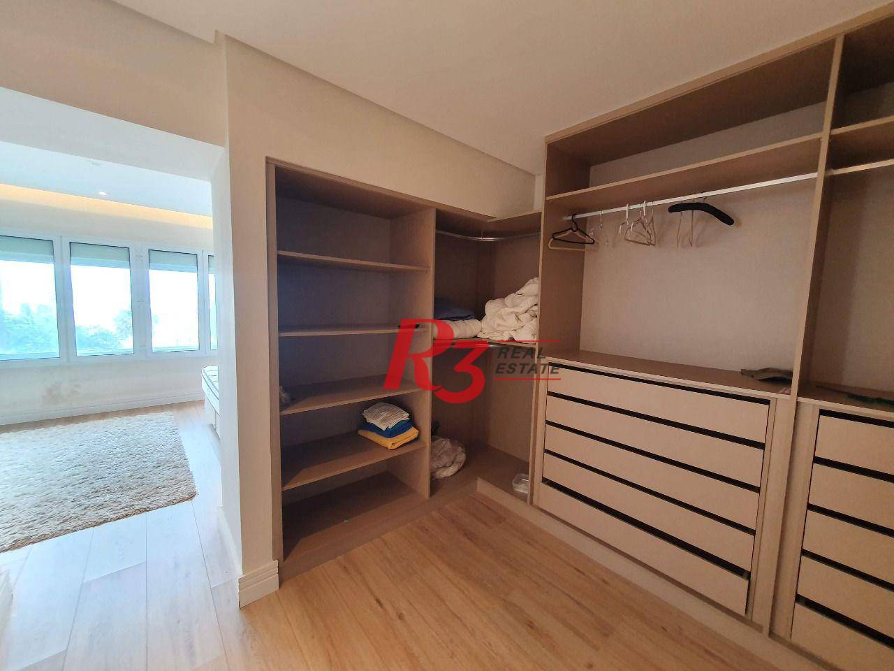 Apartamento para alugar com 4 quartos, 225m² - Foto 29