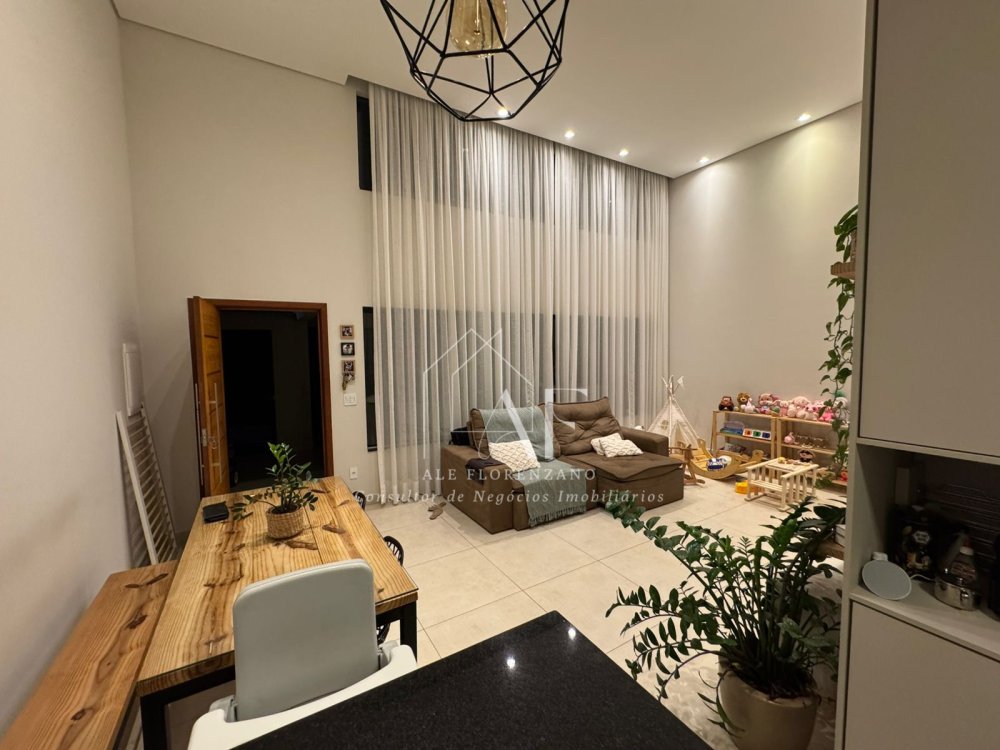 Casa à venda com 3 quartos, 118m² - Foto 1