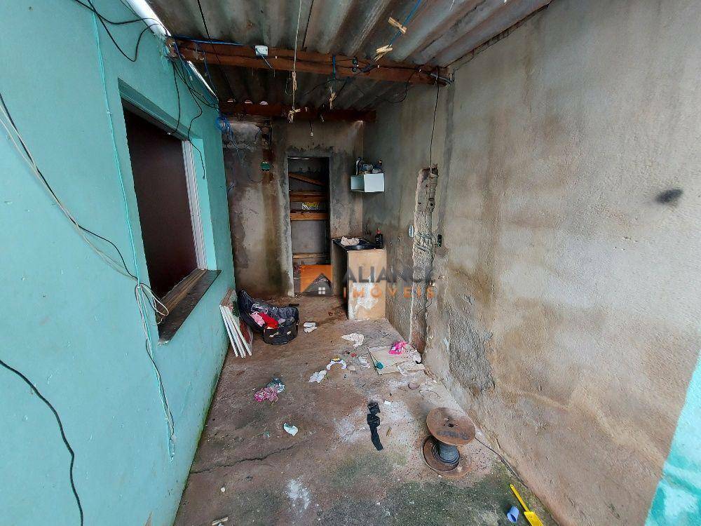 Casa à venda e aluguel com 6 quartos, 200M2 - Foto 13