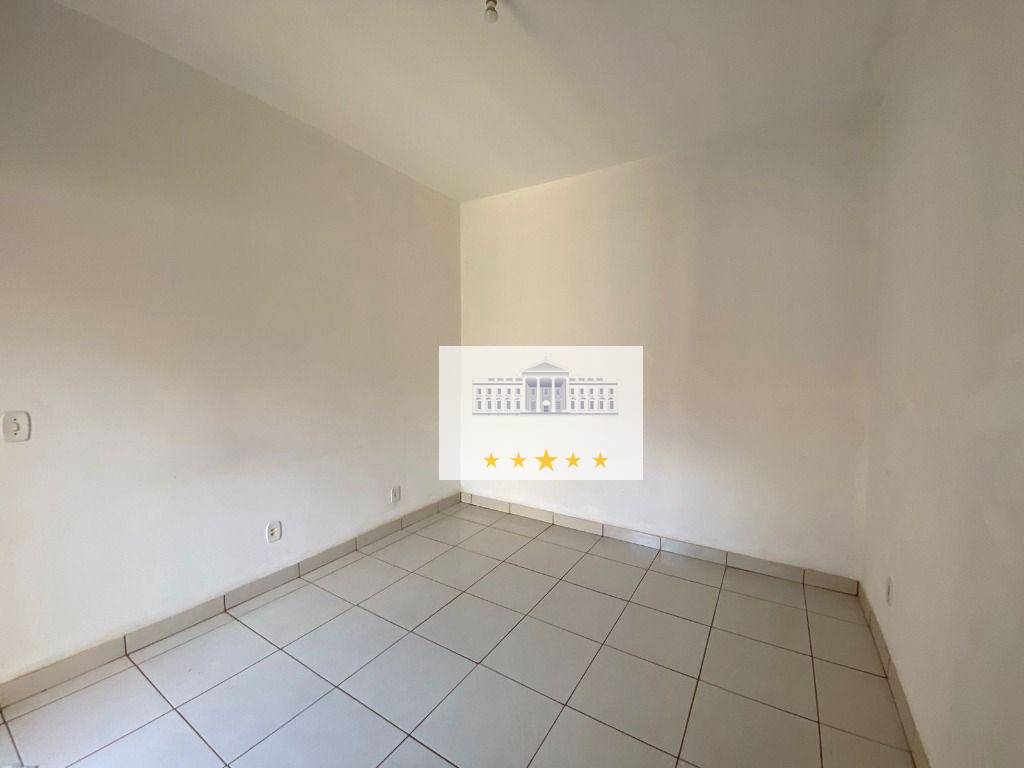 Casa à venda com 4 quartos, 250m² - Foto 6