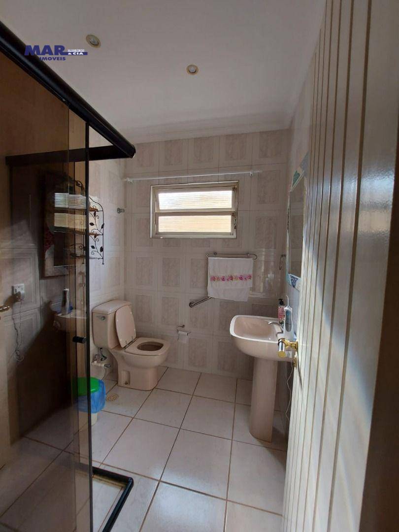 Casa à venda com 4 quartos, 250m² - Foto 35