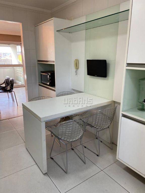 Apartamento para alugar com 3 quartos, 139m² - Foto 9