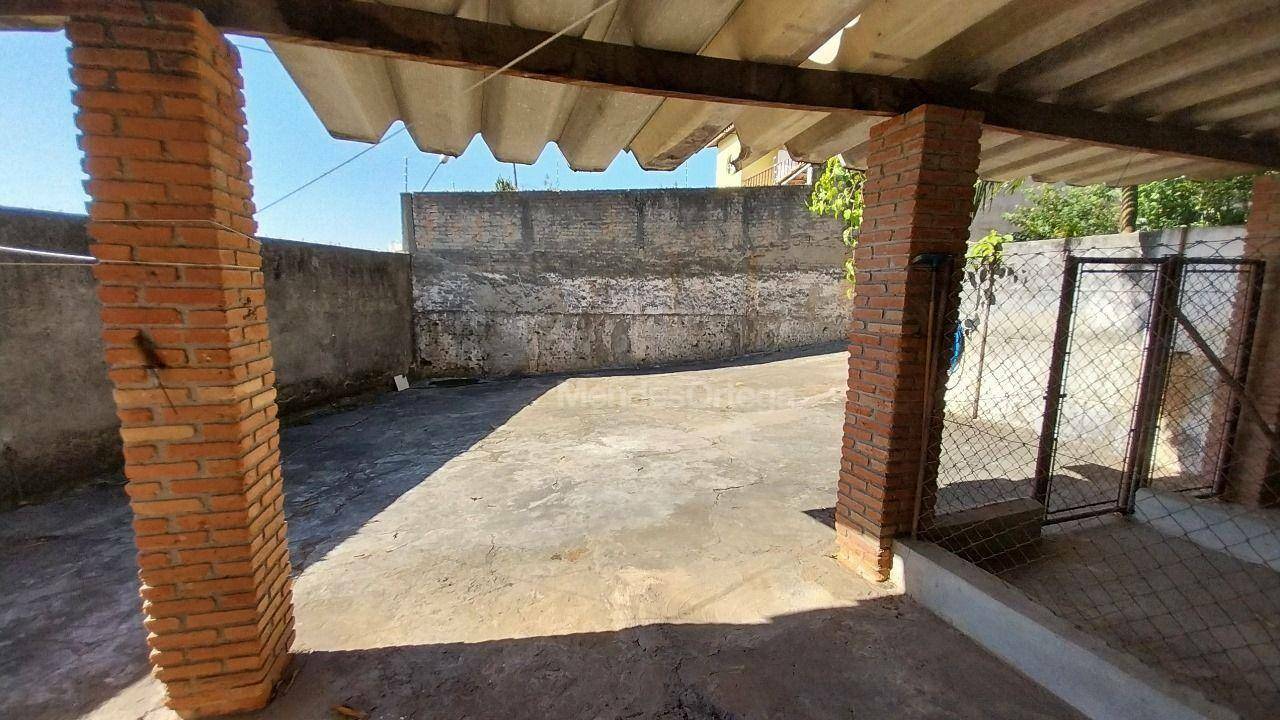 Casa à venda com 2 quartos, 169m² - Foto 2