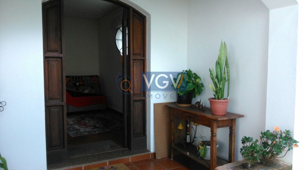 Casa à venda com 3 quartos, 280m² - Foto 9