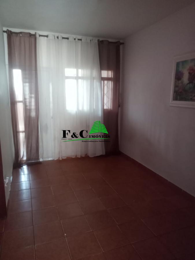 Casa à venda com 2 quartos, 200m² - Foto 5