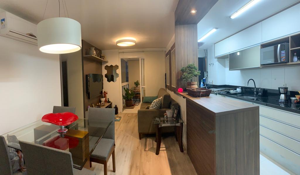 Apartamento à venda com 2 quartos, 67m² - Foto 8