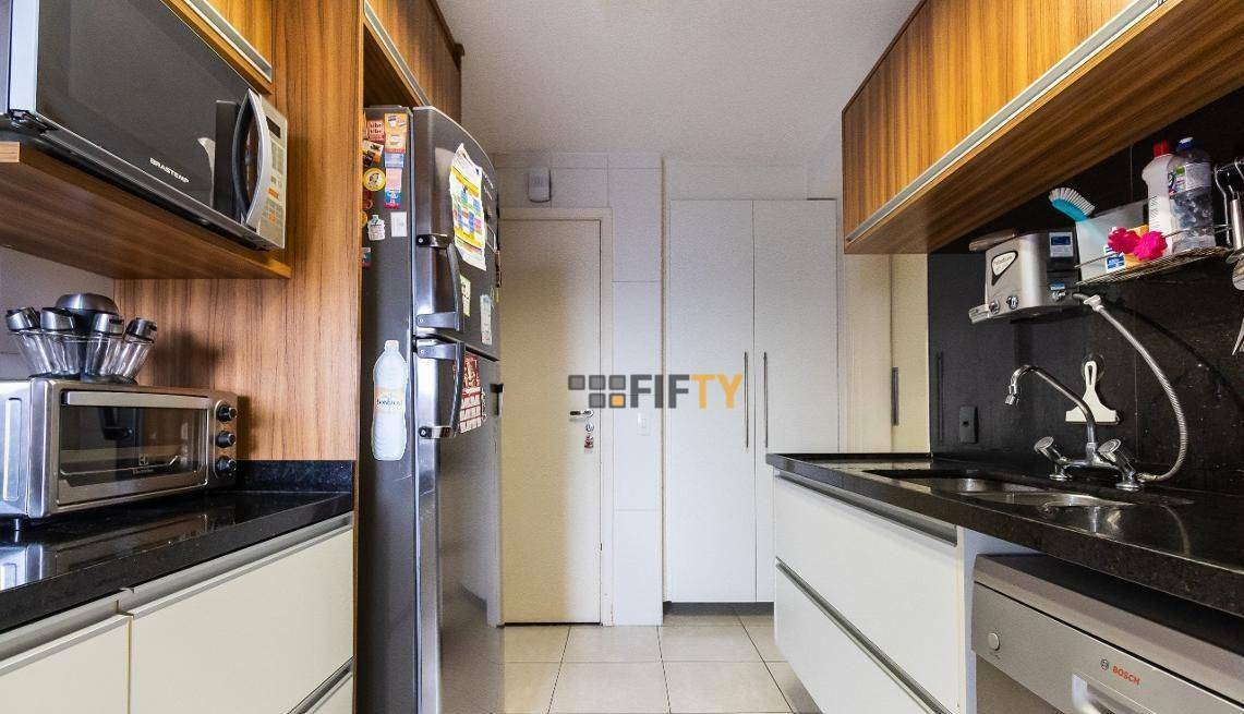 Apartamento à venda com 3 quartos, 143m² - Foto 18