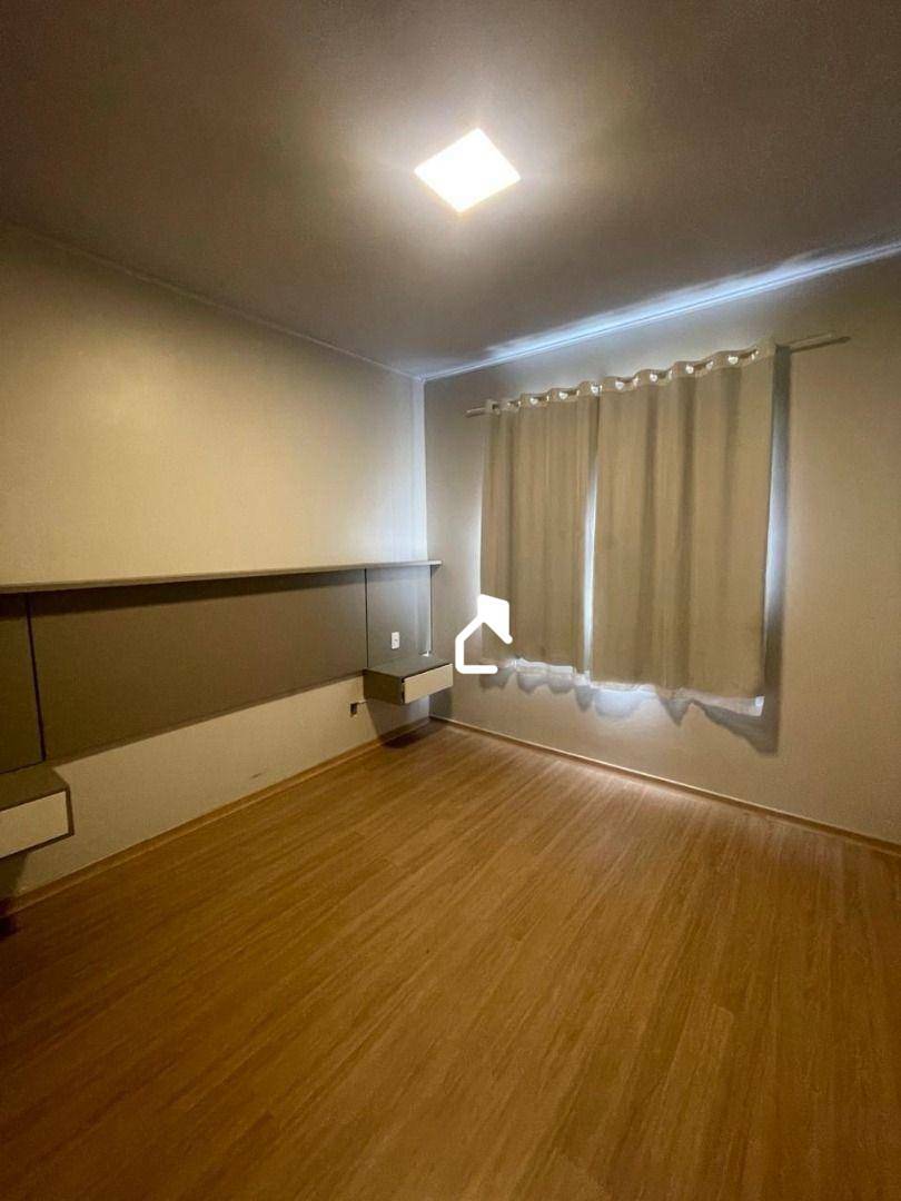 Casa à venda com 2 quartos, 66m² - Foto 5