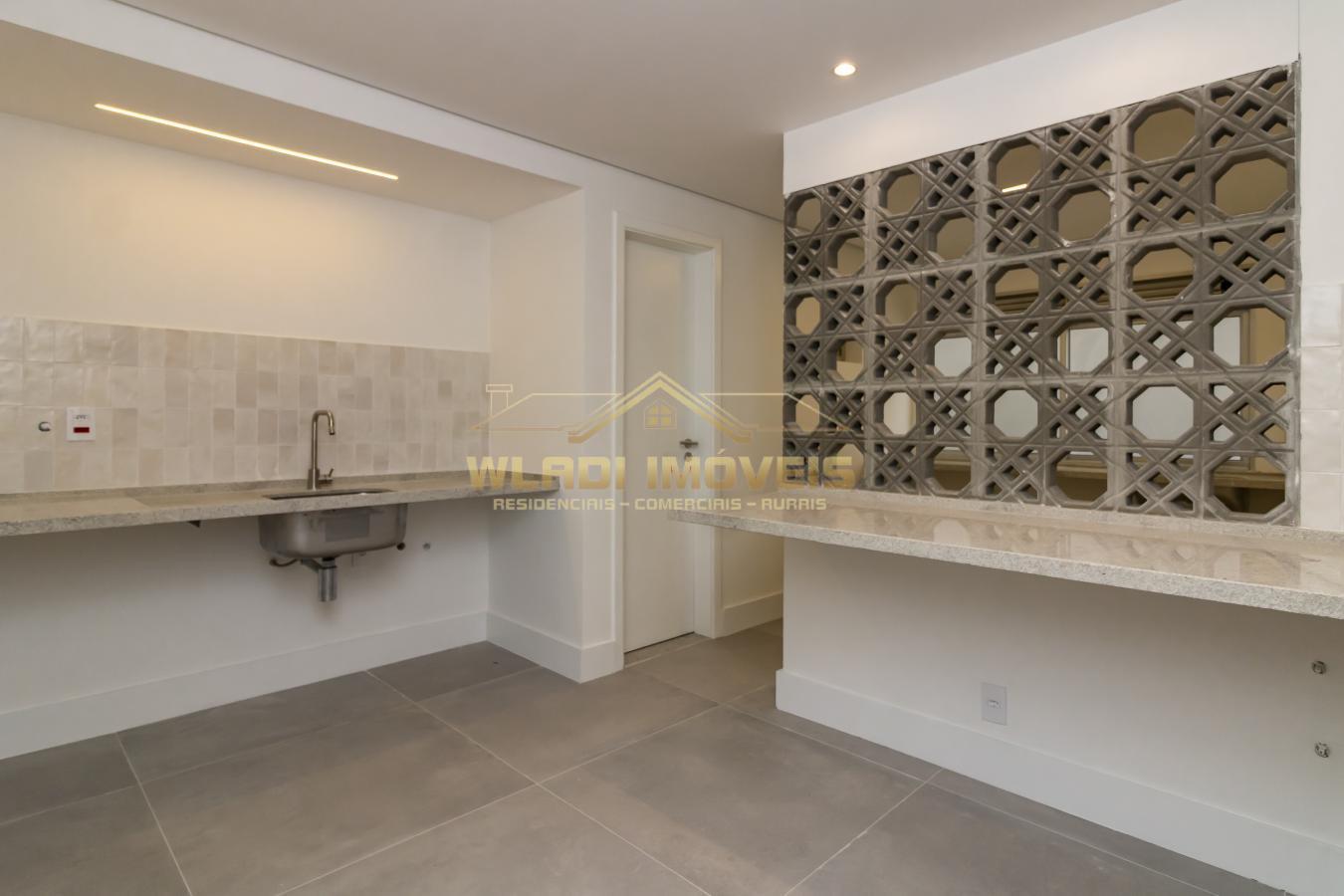 Apartamento à venda com 3 quartos, 149m² - Foto 32