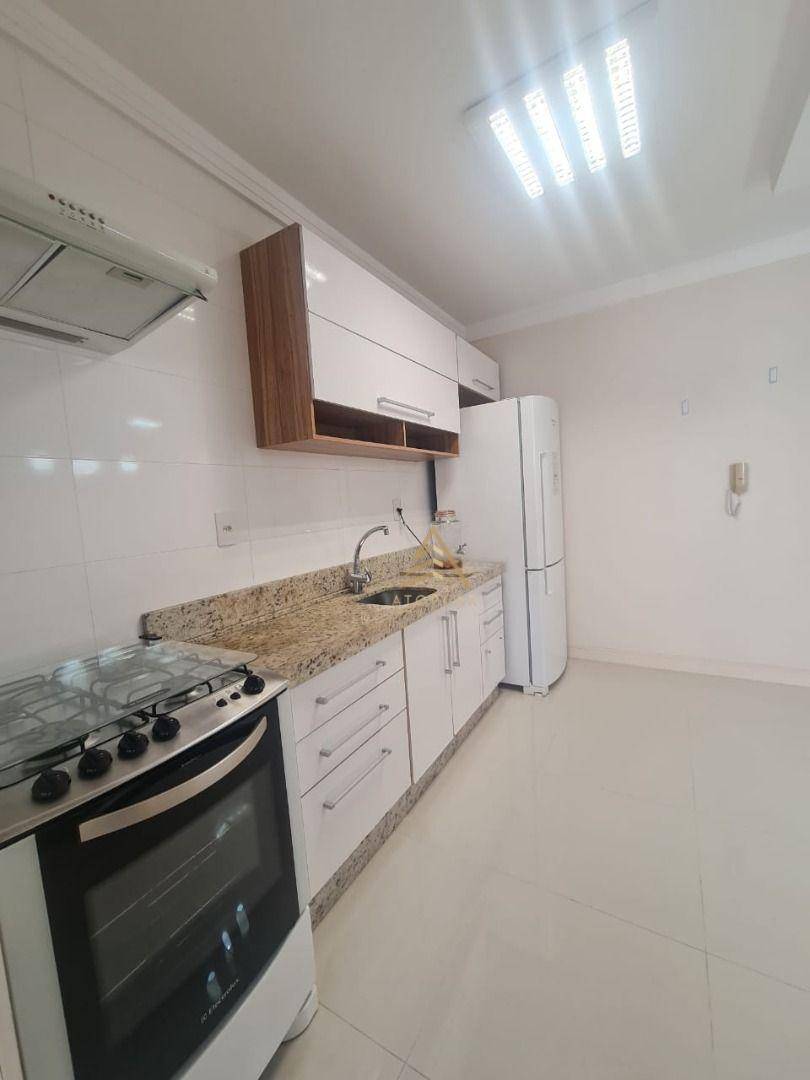 Apartamento à venda com 3 quartos, 107m² - Foto 4