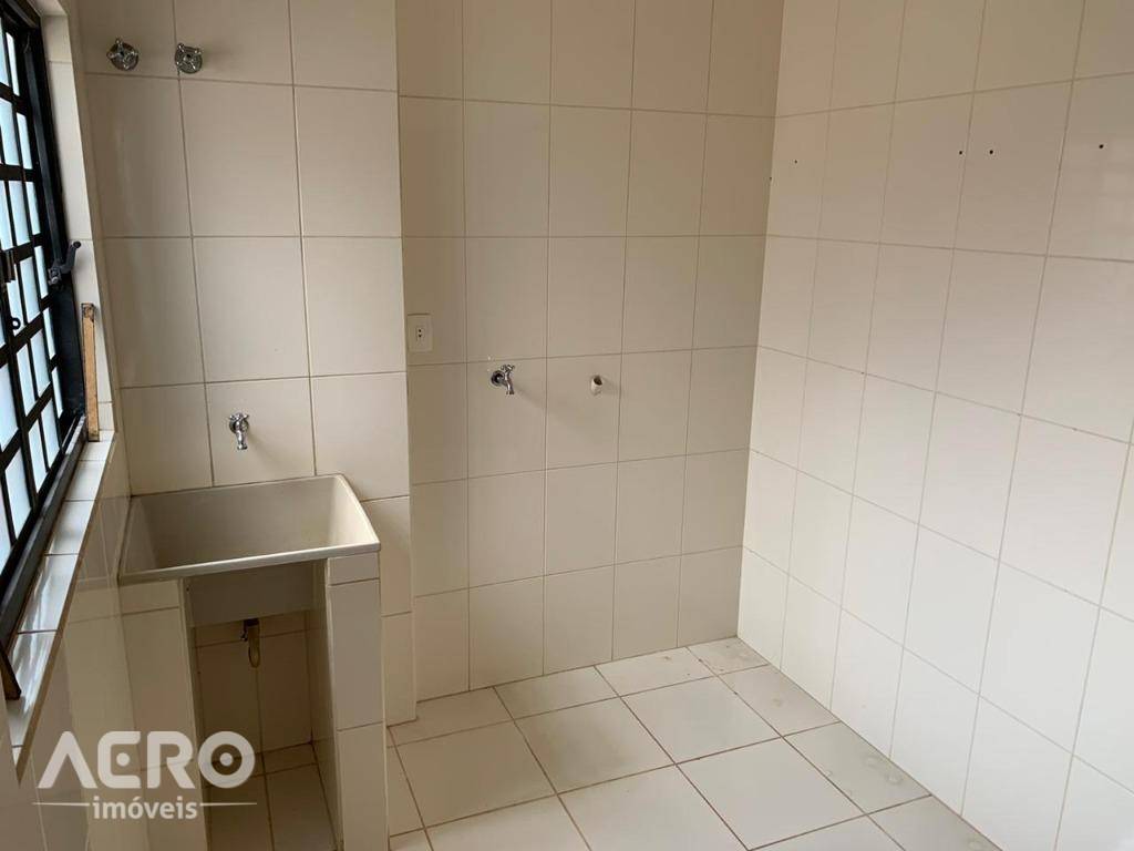 Casa à venda com 4 quartos, 215m² - Foto 21