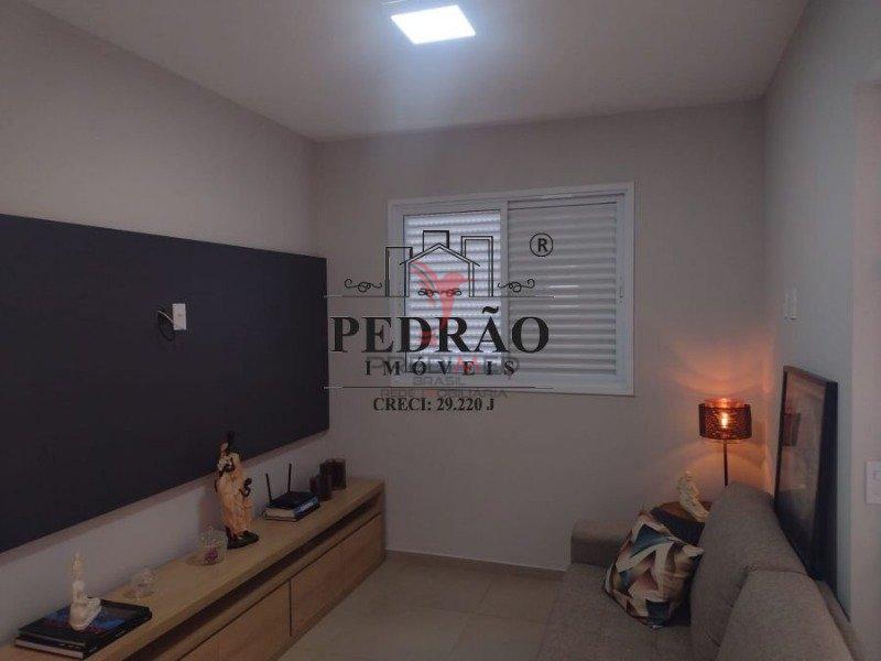 Apartamento à venda com 2 quartos, 90m² - Foto 4