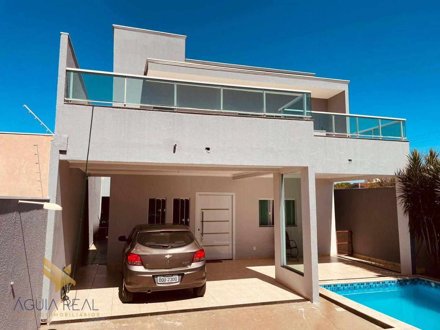 Sobrado à venda com 3 quartos, 220m² - Foto 1