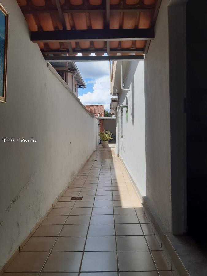 Casa à venda com 3 quartos, 280m² - Foto 6