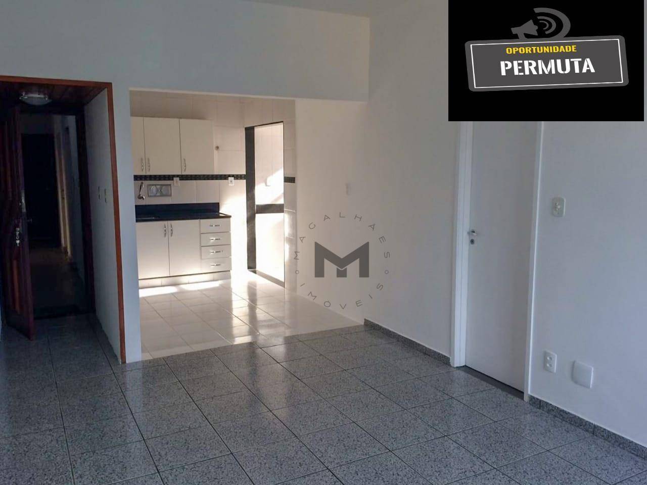 Apartamento à venda com 3 quartos, 101m² - Foto 2