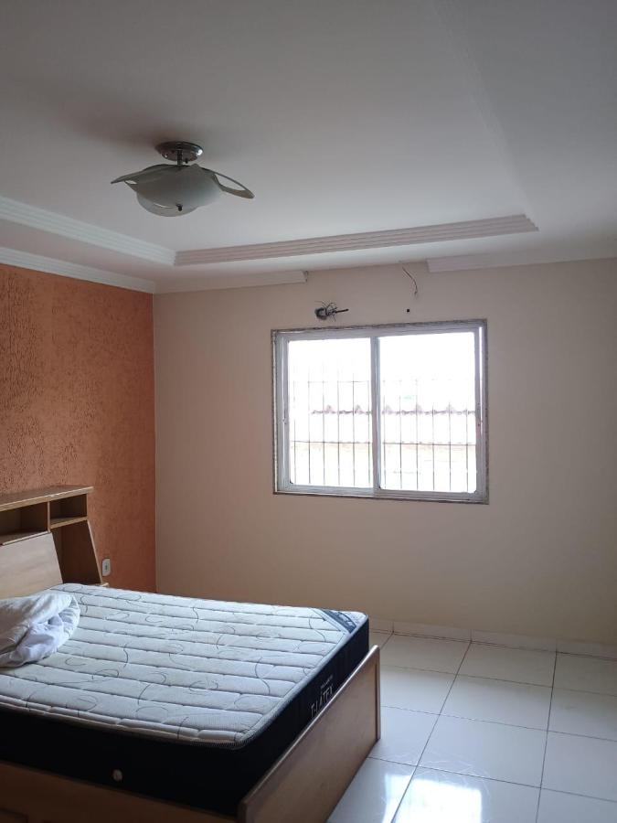 Casa à venda com 3 quartos, 240m² - Foto 1