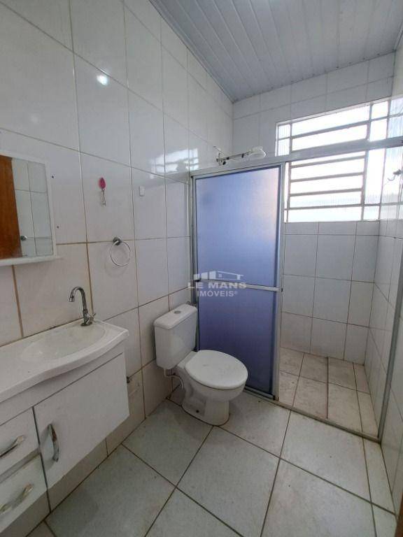 Casa para alugar com 4 quartos, 172m² - Foto 13