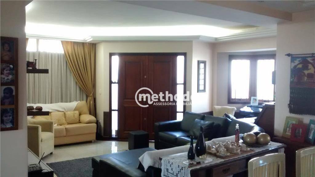 Casa à venda com 3 quartos, 280m² - Foto 2