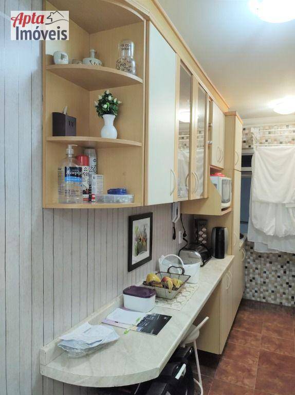 Apartamento à venda com 2 quartos, 65m² - Foto 9