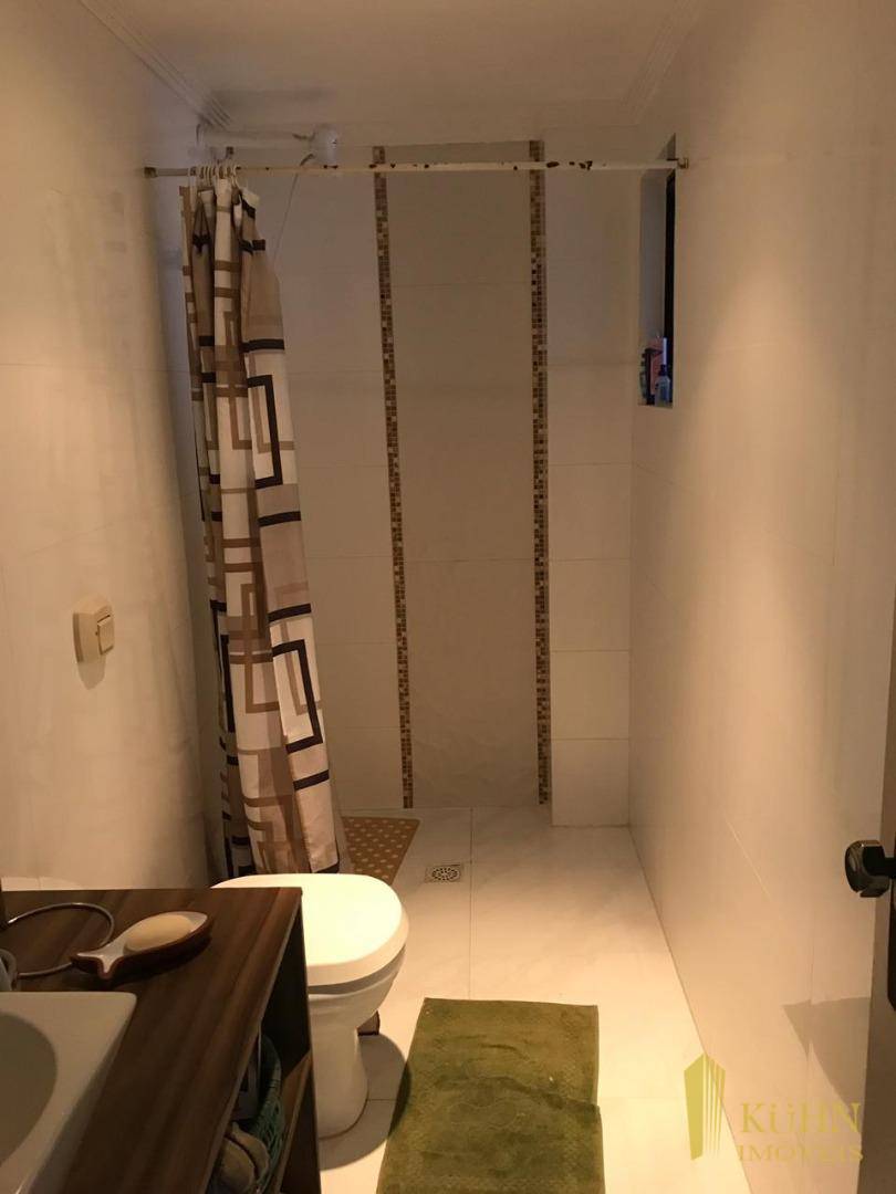 Apartamento à venda com 3 quartos, 195m² - Foto 3