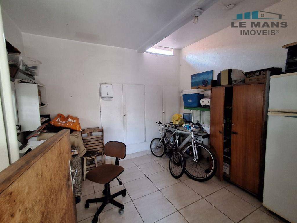 Casa à venda com 3 quartos, 200m² - Foto 20