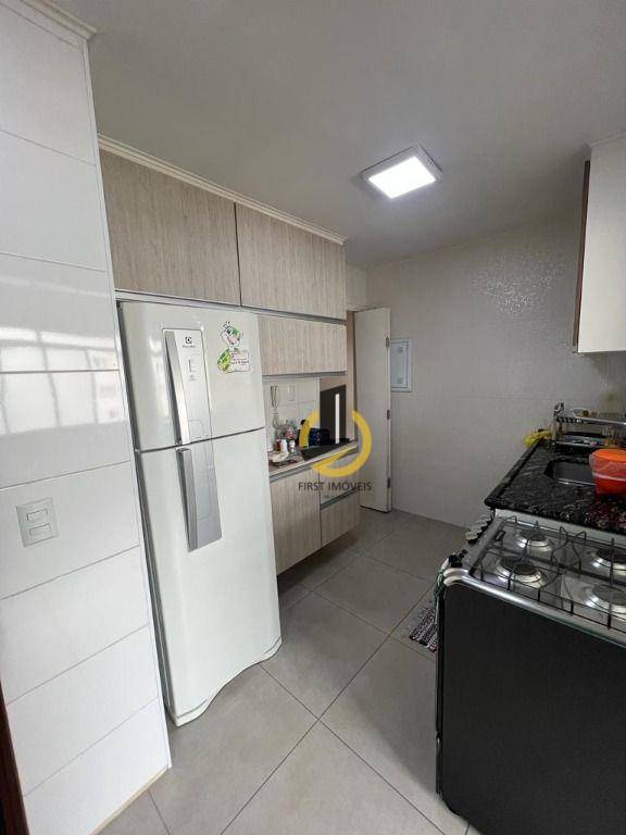 Apartamento à venda com 3 quartos, 93m² - Foto 10