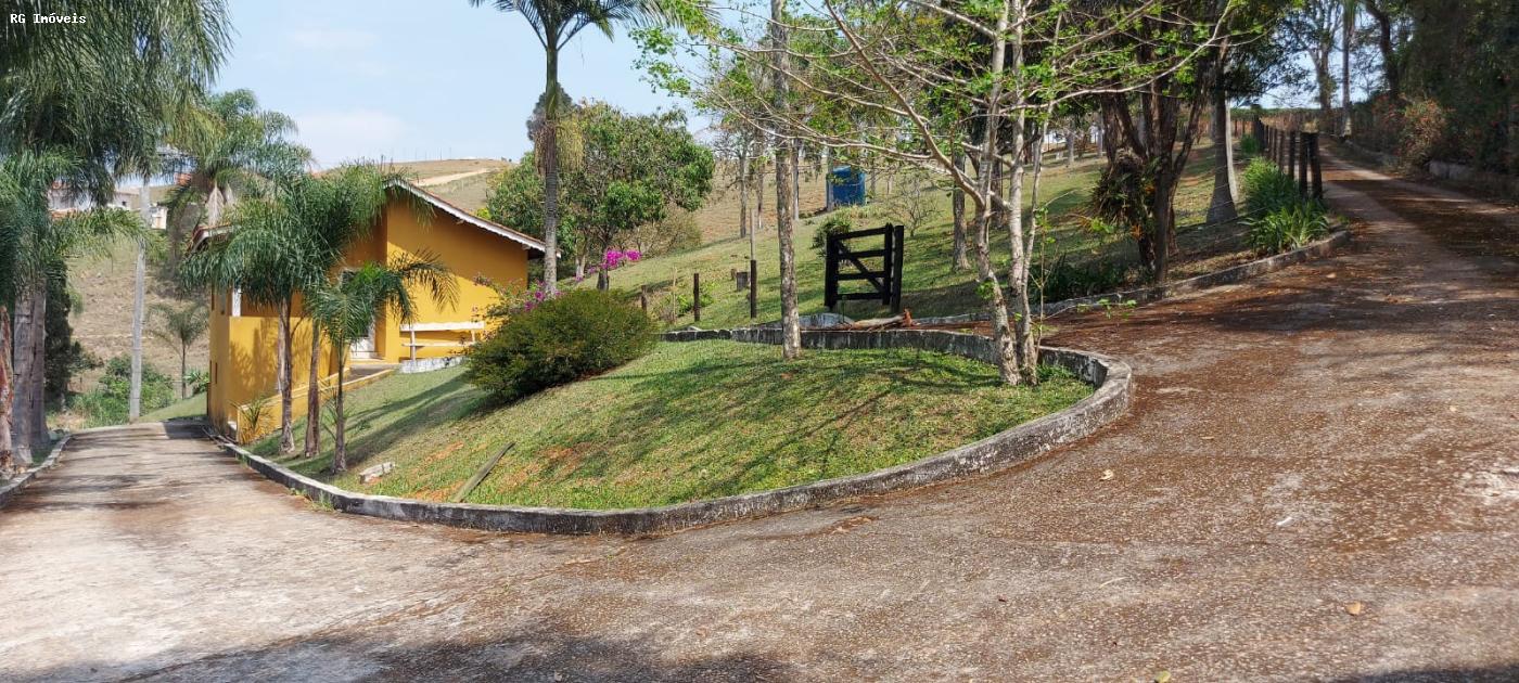 Chácara à venda com 3 quartos, 180m² - Foto 3