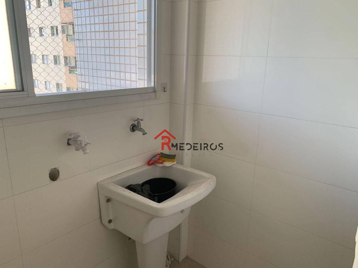 Apartamento para alugar com 2 quartos, 95m² - Foto 29