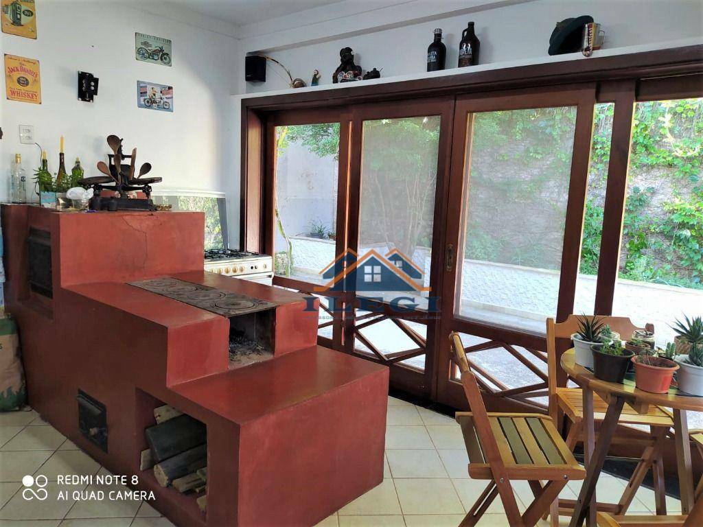 Casa de Condomínio à venda com 4 quartos, 330m² - Foto 15