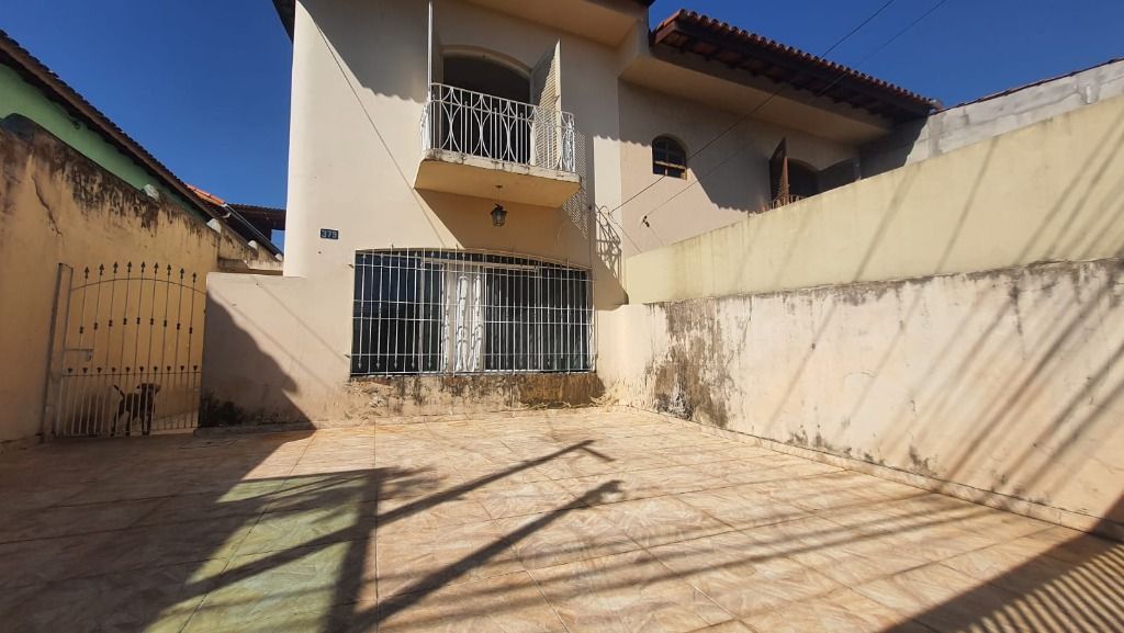 Sobrado à venda com 3 quartos, 158m² - Foto 2