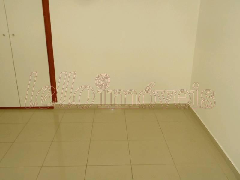 Apartamento para alugar com 2 quartos, 70m² - Foto 17