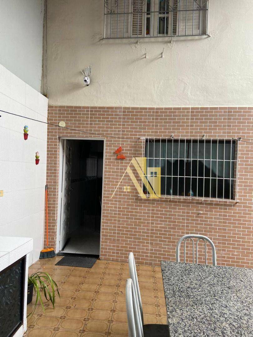 Casa à venda com 2 quartos, 200m² - Foto 8