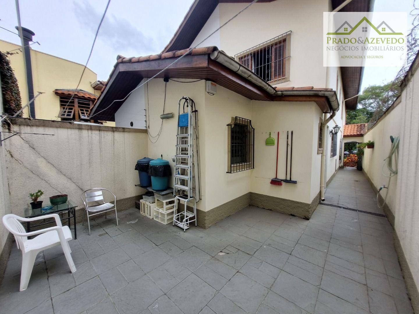 Casa à venda com 4 quartos, 140m² - Foto 14