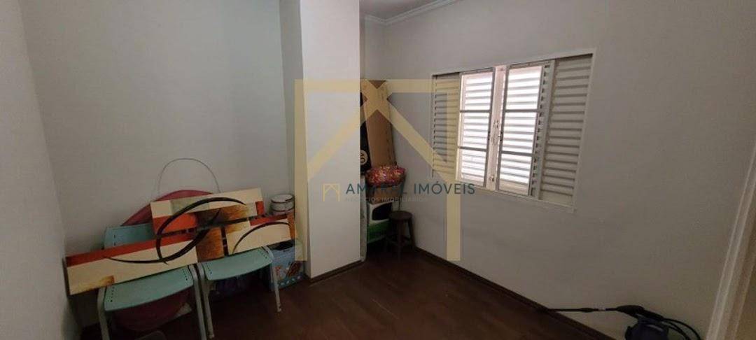 Casa à venda com 5 quartos, 180m² - Foto 5