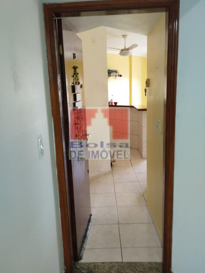 Apartamento à venda com 1 quarto, 40m² - Foto 5