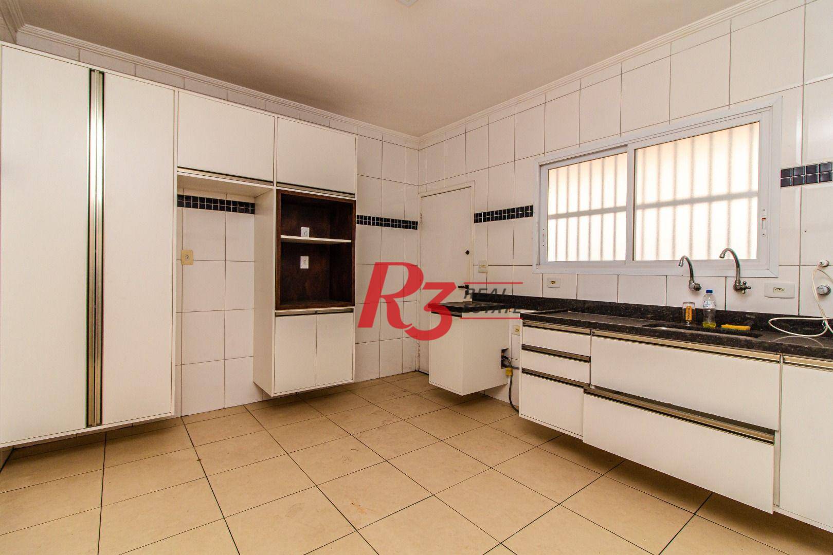 Casa à venda com 3 quartos, 180m² - Foto 7