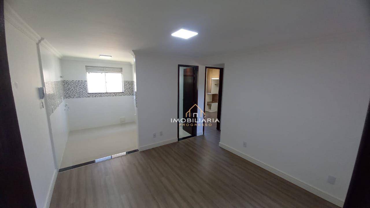 Apartamento à venda com 2 quartos, 42m² - Foto 3