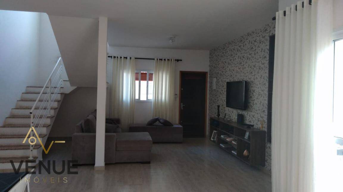 Sobrado à venda com 3 quartos, 180m² - Foto 1