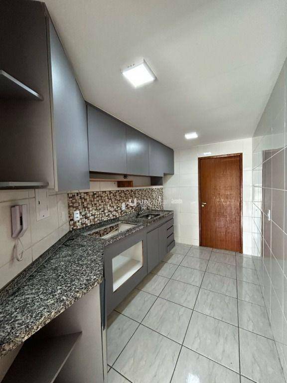 Apartamento à venda com 2 quartos, 79m² - Foto 5