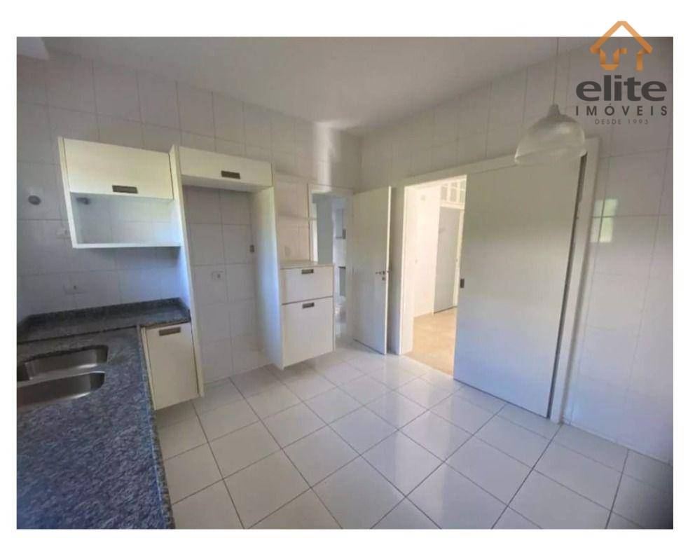 Casa de Condomínio à venda e aluguel com 3 quartos, 350m² - Foto 6