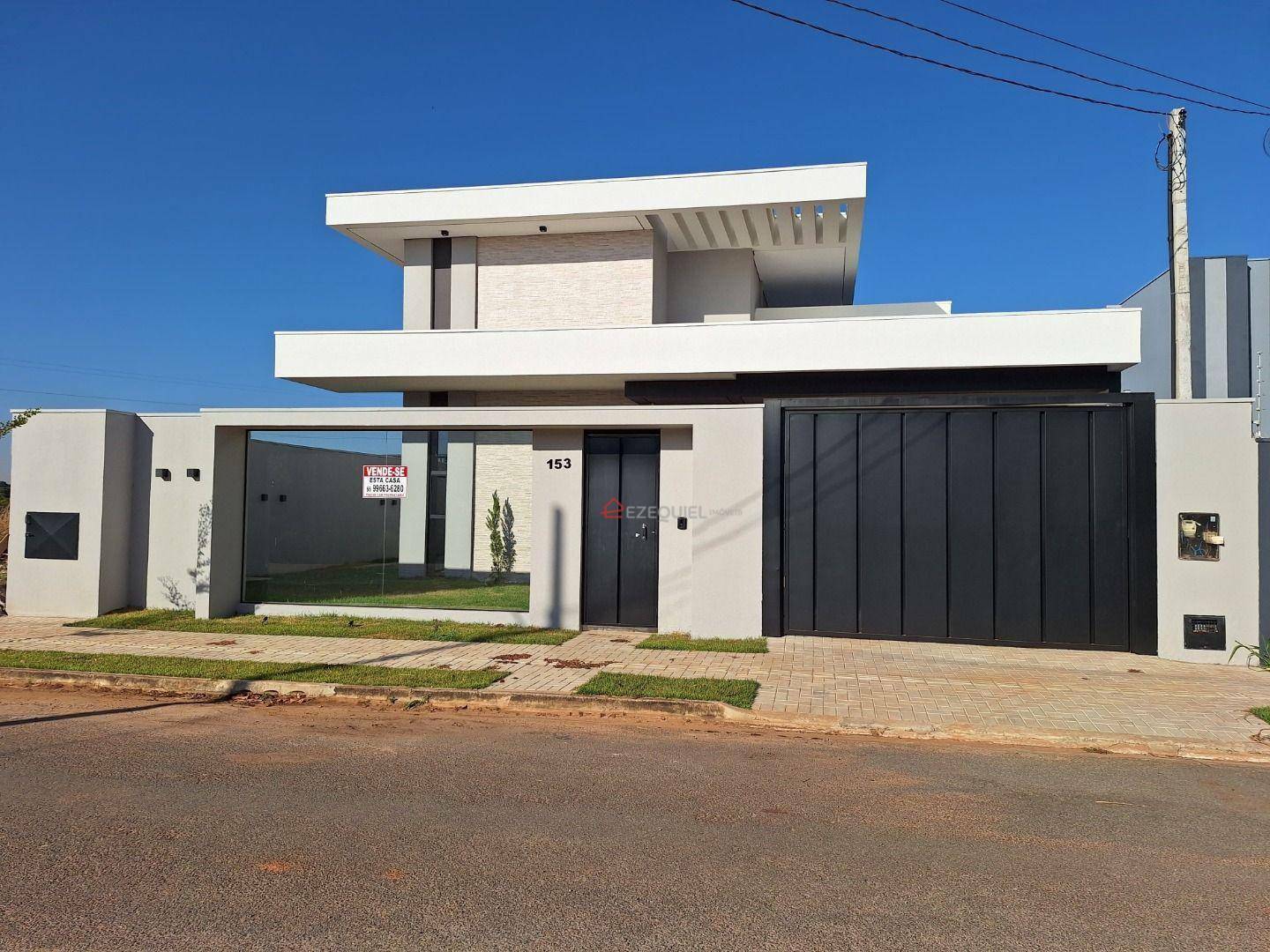 Casa à venda com 3 quartos, 218m² - Foto 3