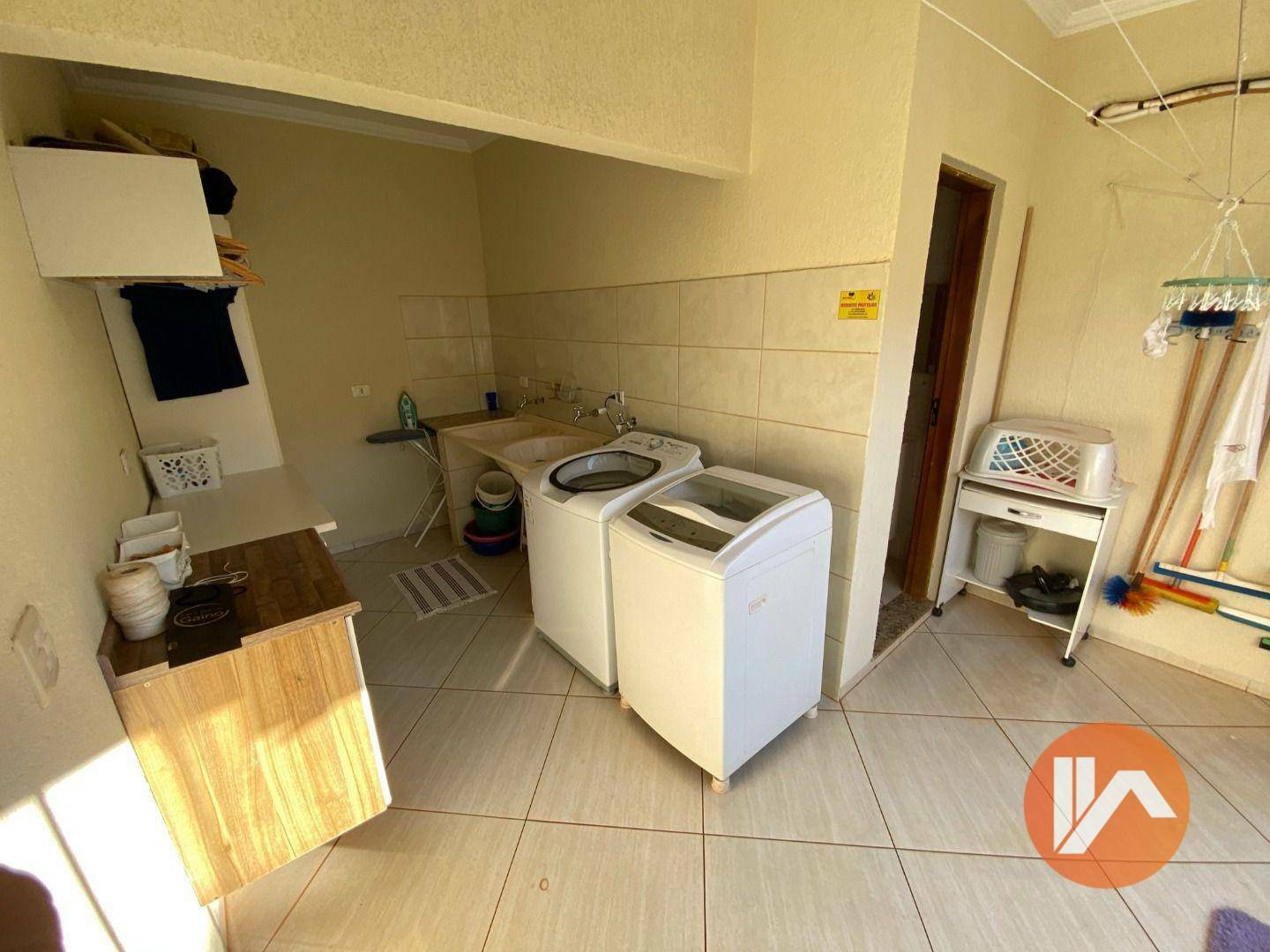 Casa à venda com 4 quartos, 600m² - Foto 42