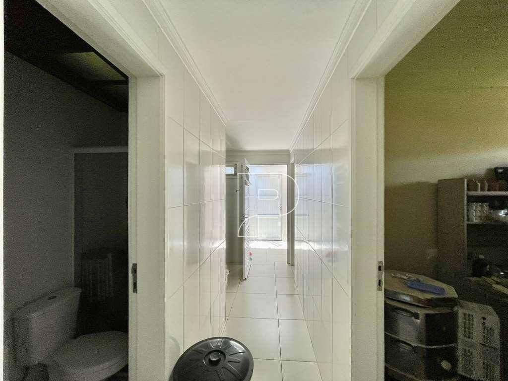 Casa de Condomínio à venda com 4 quartos, 282m² - Foto 31